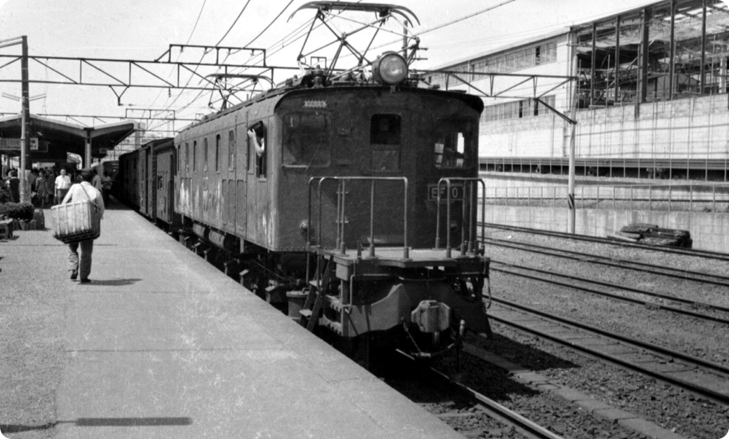 1951年 横浜工場新設